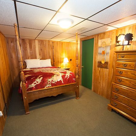 Log Cabin Lodge & Suites Jones Mills ภายนอก รูปภาพ