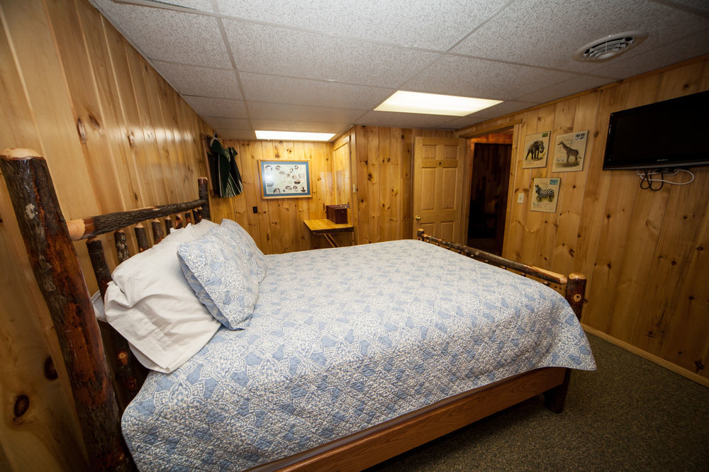 Log Cabin Lodge & Suites Jones Mills ภายนอก รูปภาพ