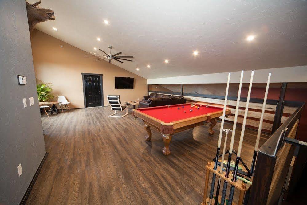Log Cabin Lodge & Suites Jones Mills ภายนอก รูปภาพ
