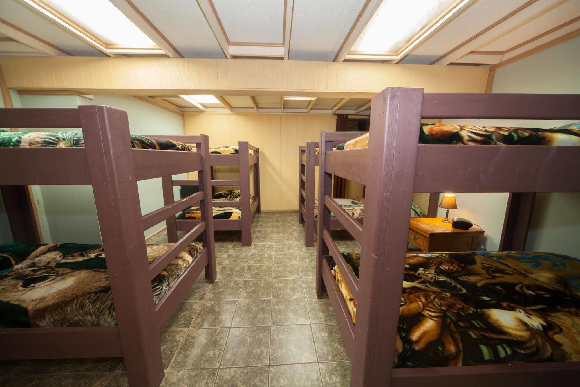 Log Cabin Lodge & Suites Jones Mills ภายนอก รูปภาพ