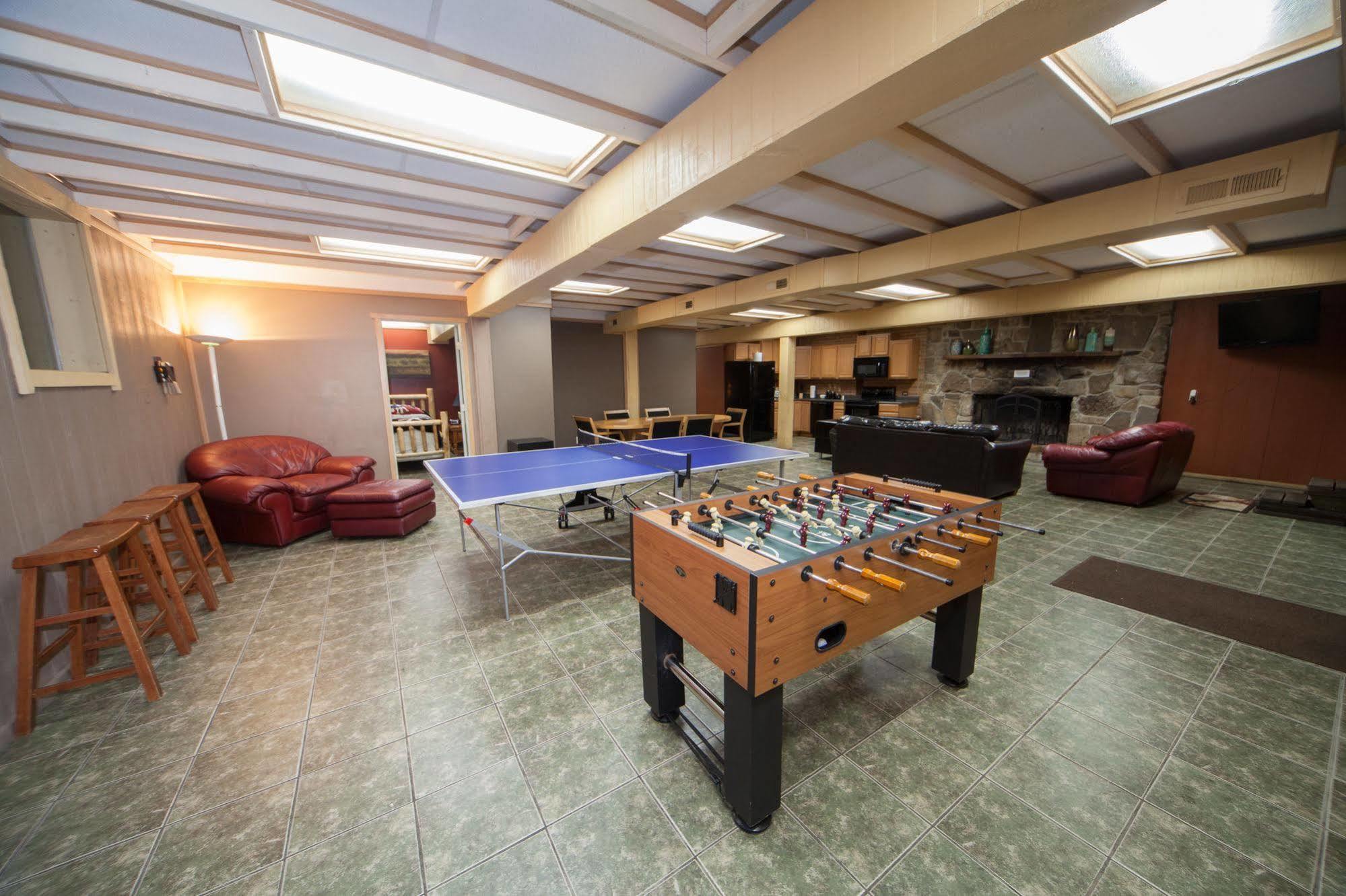 Log Cabin Lodge & Suites Jones Mills ภายนอก รูปภาพ