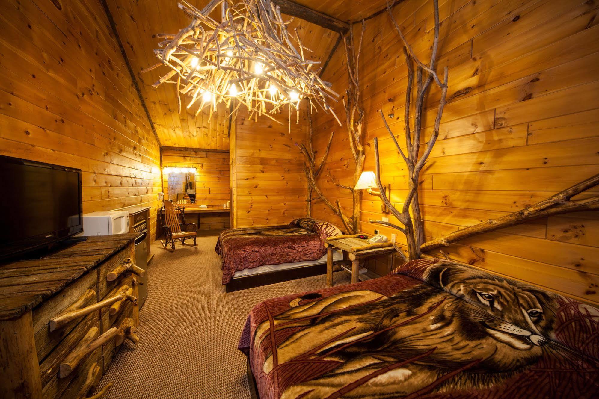 Log Cabin Lodge & Suites Jones Mills ภายนอก รูปภาพ