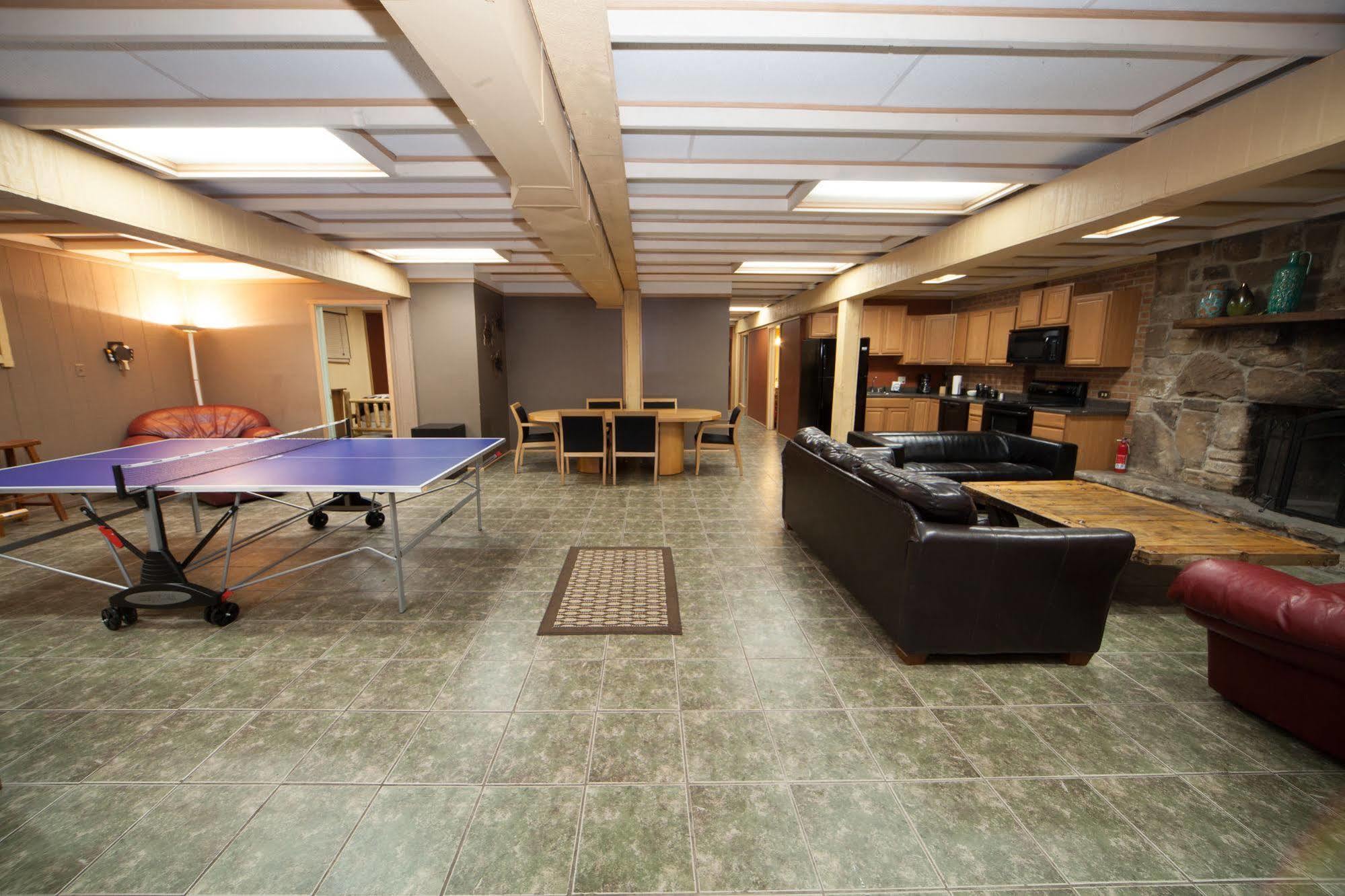 Log Cabin Lodge & Suites Jones Mills ภายนอก รูปภาพ