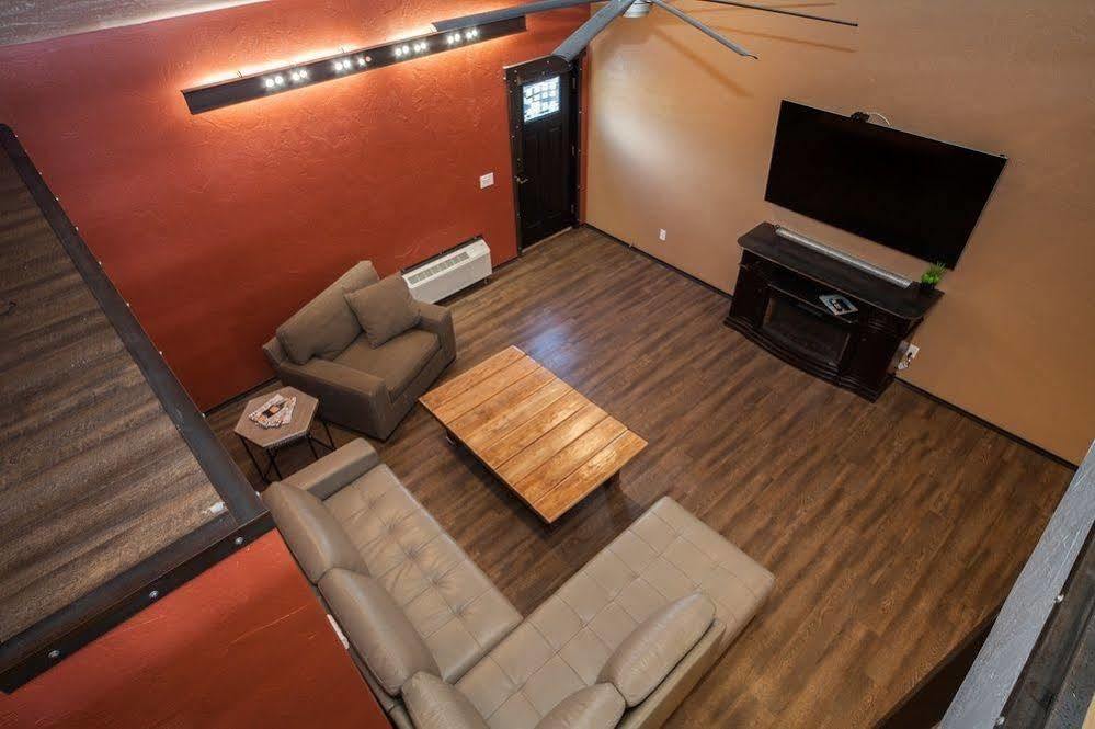 Log Cabin Lodge & Suites Jones Mills ภายนอก รูปภาพ