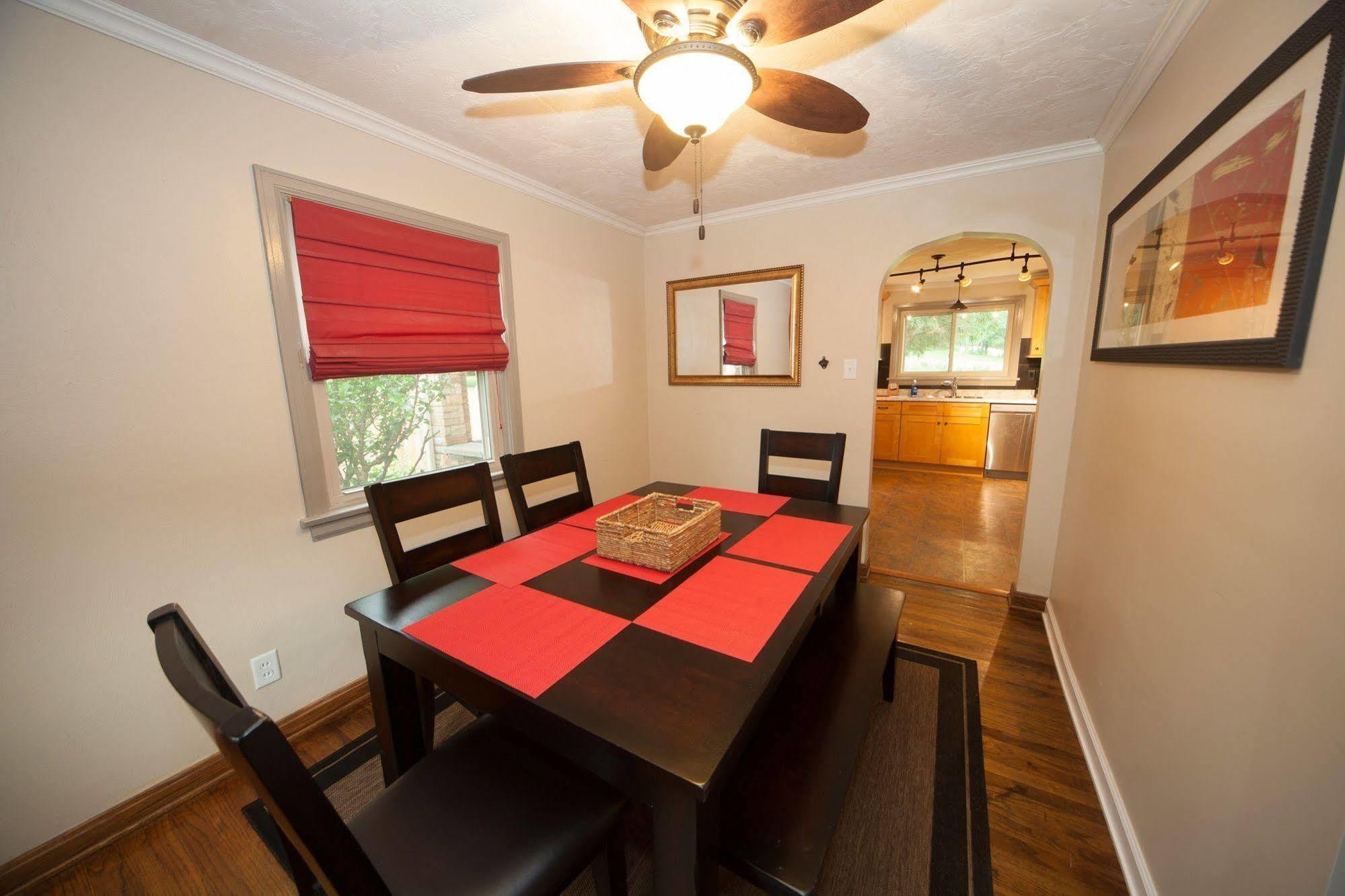 Log Cabin Lodge & Suites Jones Mills ภายนอก รูปภาพ